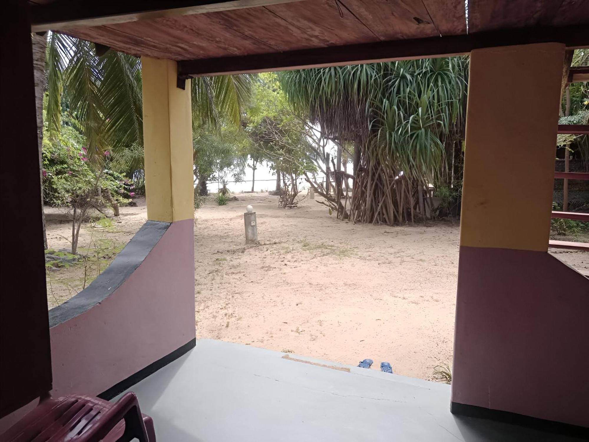 Breezy Beach Cabanas Vịnh Arugam Ngoại thất bức ảnh
