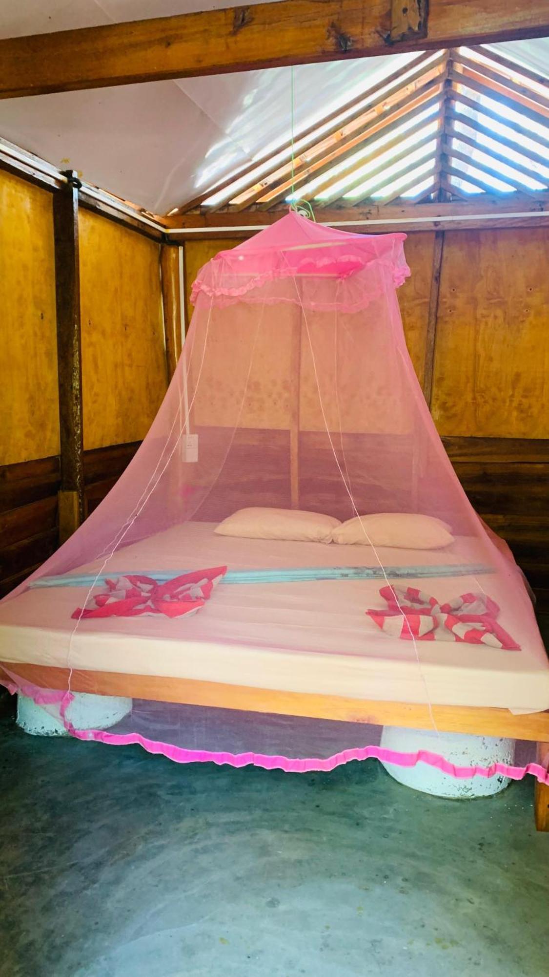 Breezy Beach Cabanas Vịnh Arugam Ngoại thất bức ảnh